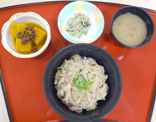 （↑）豚肉のネギ塩丼